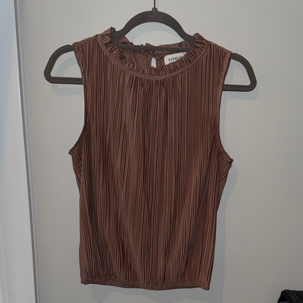 Evereve Brown Sleeveless Pleated Blouse